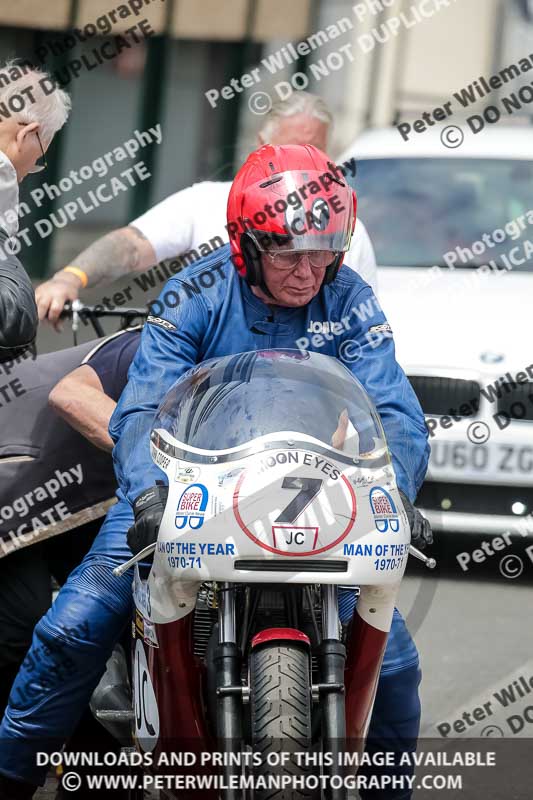 Vintage motorcycle club;eventdigitalimages;mallory park;mallory park trackday photographs;no limits trackdays;peter wileman photography;trackday digital images;trackday photos;vmcc festival 1000 bikes photographs